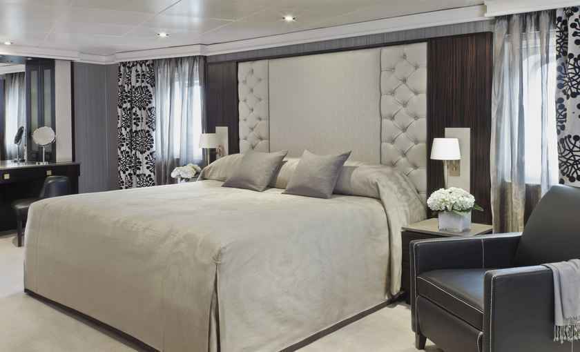 Master Suite Luxe schip Seven Seas Navigator
