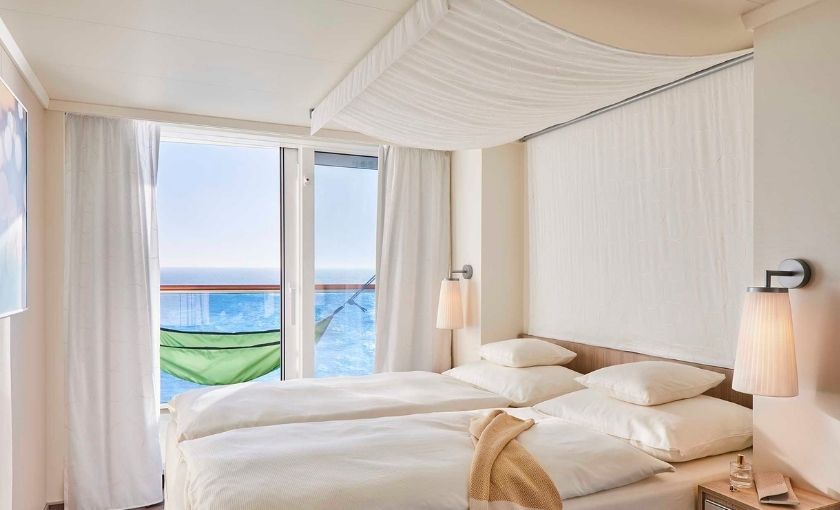 AIDANova comfort buitenhut met balkon VB