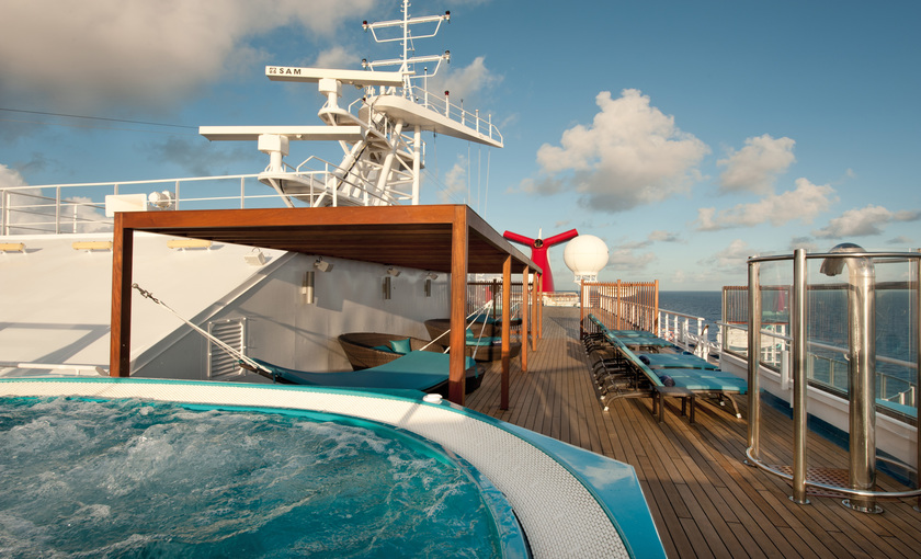Whirpool en zonnedek Carnival Cruises cruiseschip Liberty