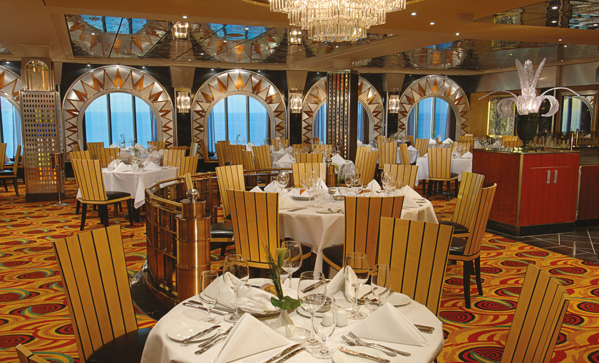 Het skyline restaurant op de Pride of America van NCL
