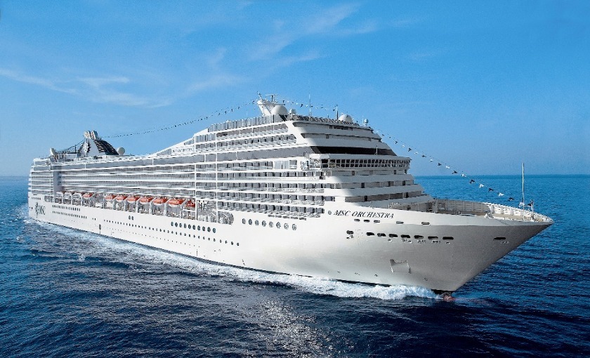 Het volledige schip de MSC Orchestra