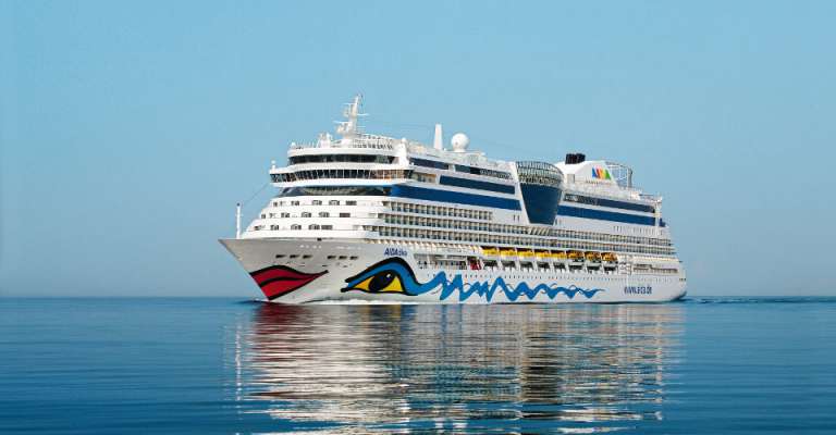 AIDAdiva schip op zee
