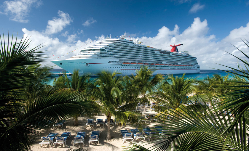 Cruiseschip Carnival Dream op zee