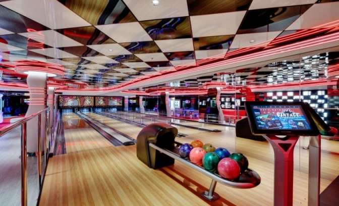 MSC seaview bowling